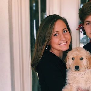 Meet your Posher, Chloe